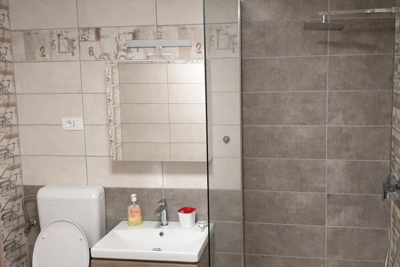 Apartmaji Vitez Apartma 1 โบเว็ก ภายนอก รูปภาพ